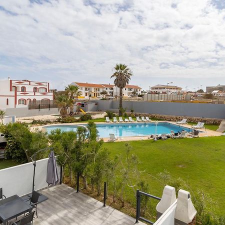 3 Minutes To The Beach, 2 Bedroom Amazing Apt With Balcony, Bbq Grill And Pool Sagres Bagian luar foto