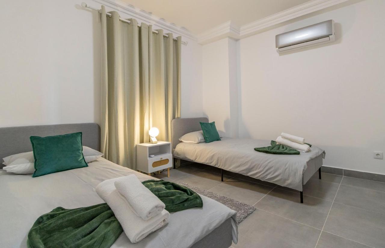 3 Minutes To The Beach, 2 Bedroom Amazing Apt With Balcony, Bbq Grill And Pool Sagres Bagian luar foto