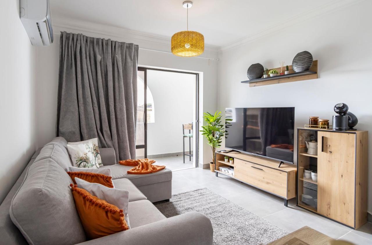 3 Minutes To The Beach, 2 Bedroom Amazing Apt With Balcony, Bbq Grill And Pool Sagres Bagian luar foto
