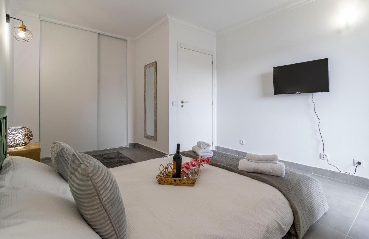 3 Minutes To The Beach, 2 Bedroom Amazing Apt With Balcony, Bbq Grill And Pool Sagres Bagian luar foto
