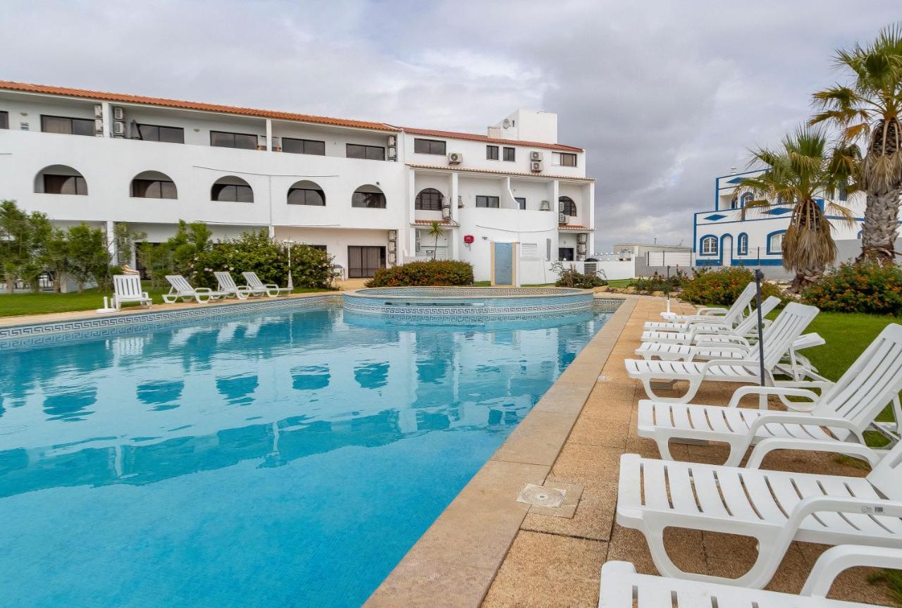 3 Minutes To The Beach, 2 Bedroom Amazing Apt With Balcony, Bbq Grill And Pool Sagres Bagian luar foto