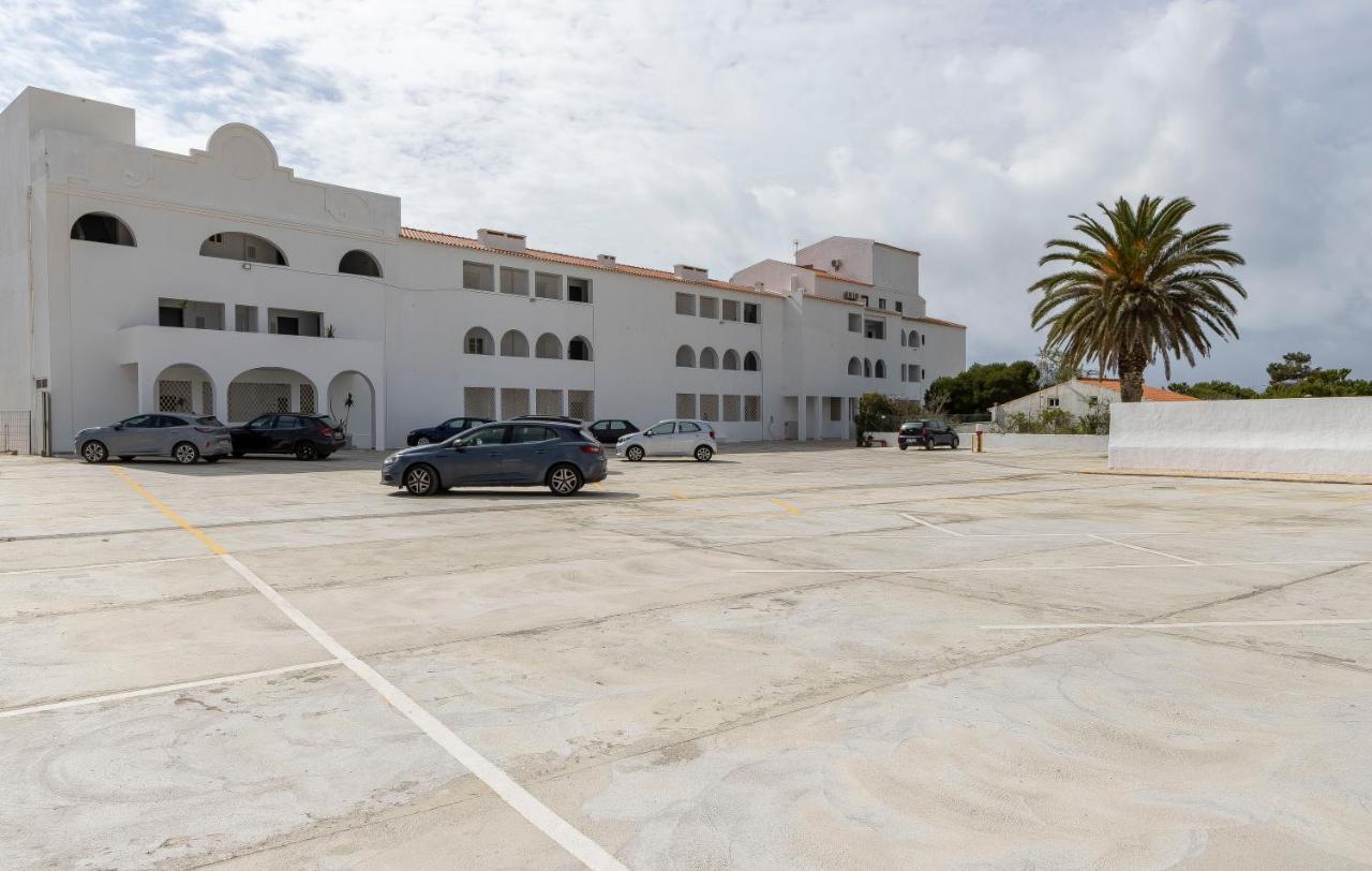 3 Minutes To The Beach, 2 Bedroom Amazing Apt With Balcony, Bbq Grill And Pool Sagres Bagian luar foto
