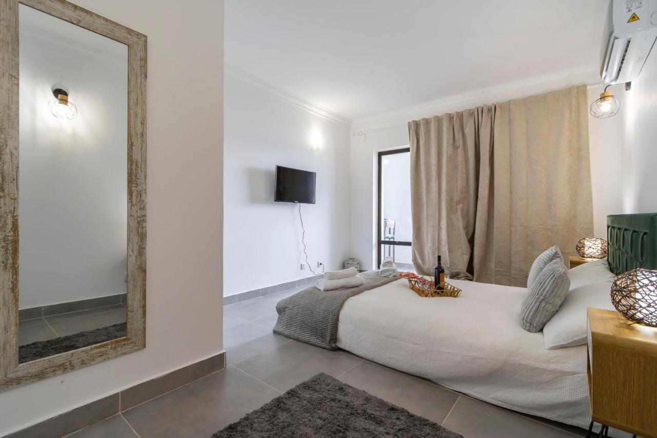 3 Minutes To The Beach, 2 Bedroom Amazing Apt With Balcony, Bbq Grill And Pool Sagres Bagian luar foto