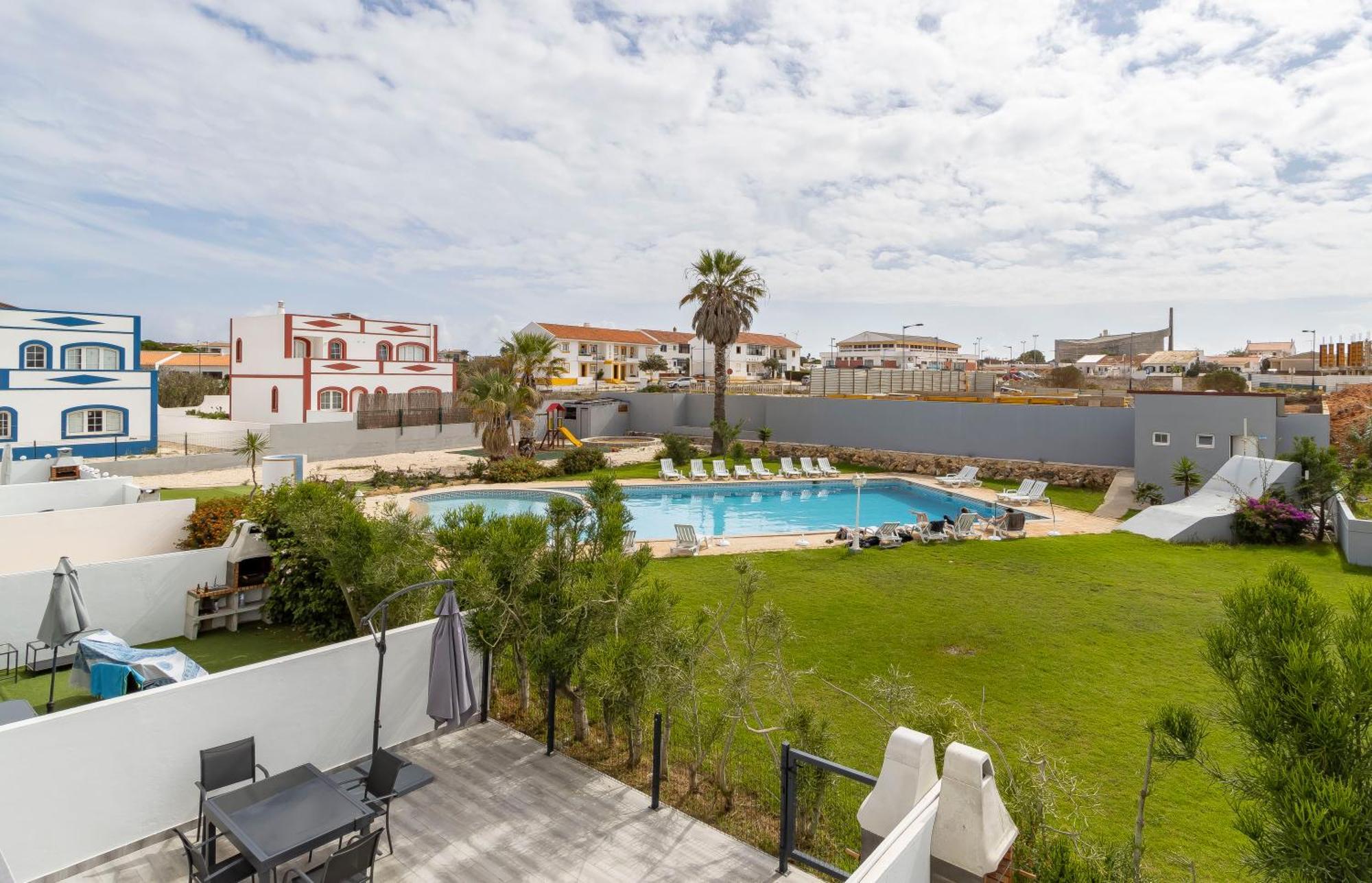 3 Minutes To The Beach, 2 Bedroom Amazing Apt With Balcony, Bbq Grill And Pool Sagres Bagian luar foto